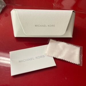 Michael Kors Ivory Eyeglasses Sunglasses Case with cloth